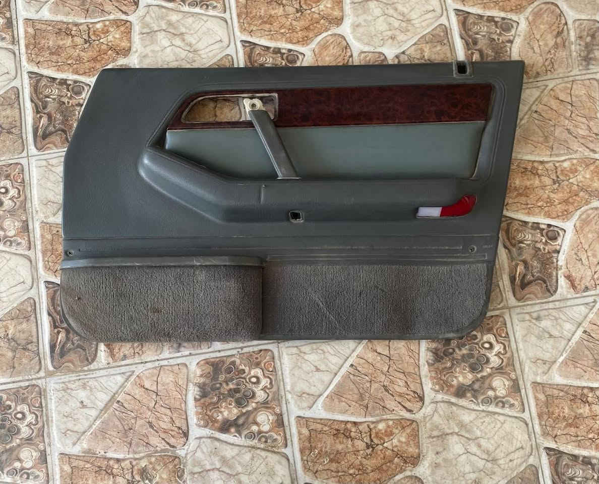 يوجد تخم بطاين حاوية اي كسر او فطر بلجلد ماكو براغي على البلاد الس..عر ٢٥٠ ديالى الخالص ***********
