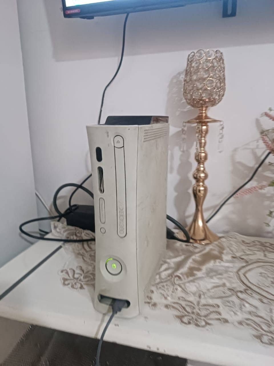 سلام عليكم اكس بوكس 360 اصدار 2009-2010 جديد ونضيف مابي لاك ولا تعليك بي هارد مهكر بي

نص مكتوب في الصور:
- 103 of 200