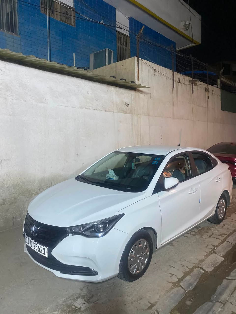 السلام عليكم 

Changan L7 للبيع 

موديل السياره 2024 

مواصفات اعتيادية 

مكينة وكير كفاله وتبريد ثلج 

صدر ٨٥٪؜ نظافته 

السياره جداً نظيفه استعمال بيت ماشيه ٧٢ الف فقط 

بيها قطعه وحده فقط جاملغ امامي جهة السايق 

وباقي القطع والسياره مكفوله من الضرر والتبديل والتكحيل 

تخم تاير جديد وباتري جديد ودوشمه للسياره 

بيها رصعه بالجنطه على كد شبر تقريباً وبيها طخه بالجاملغ الامامي عكس السايق 

السياره خير من الله واقتصاديه وعمليه وتفيد الموظف وتفيد الي يشتغل بيها على باب الله وتفيد الاستعمال اليومي 

السياره جاهزه من الأخير ومتصرف عليها ربع شغل واطلع 

بيها ملاحظات بسيطه من تخابرني وتجي تشوفها افهمك عليها 

السعر : 82 ورقه وبيها مجال بسيط جداً 

علماً ان السياره استيراد شركة المطوع لتجارة السيارات استيراد الكويت 

السياره ب أسمي شرط التحويل هزه وسنويه كلها جديد ولحد ٢٠٢٩ وتحويل مباشر 

للاستفسار *********** إبراهيم 

مكاني الاعظمية 

صلو على محمد وال محمد
