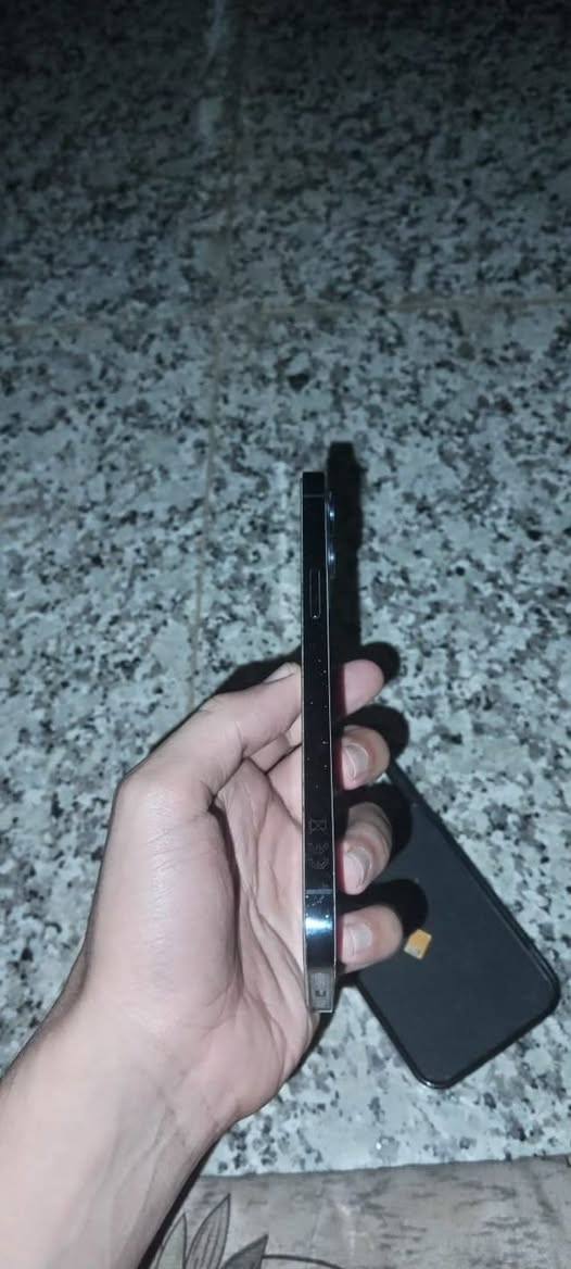 سلام عليكم ايفون 12 برو ماكس شرق اوسط شرق اوسط النضافه تسولف  ذاكره 128 بطاريه 76 جهاز بلادي مامفتوح ولا ملعوب بي وشرق اوسط بعد معروف شنو بطاريه بل حاسبه تقره 81 شرط الفحص والضمان مكاني ميسان تواسل خاص او واتساب (***********) متواجد واتساب وخاص فقط سعره 470 وبي مجال وخادم للطيبين معلومه بسيطه جهاز مال جناي صارله عندي اربع شنوات وخير من الله
