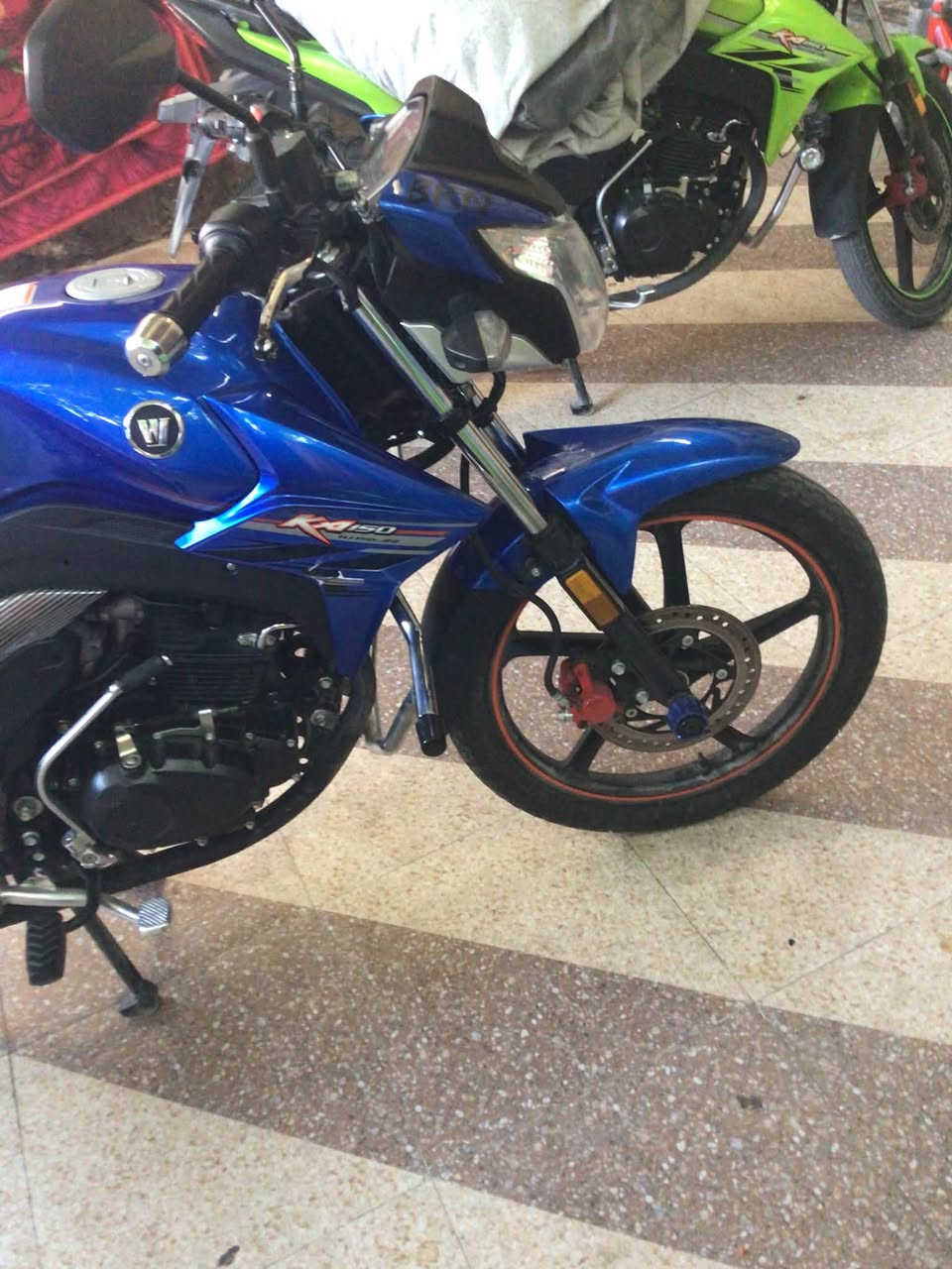 هاوجي موديل ٢٣ لبيع رقم انكليزي السعر ١٥ وبي مجال بسيط لتصال ***********
