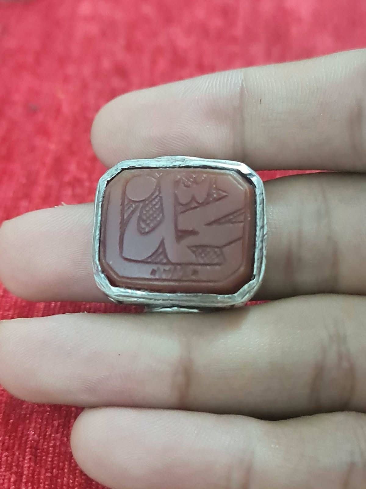 للبيع
يمانيه قديمه سلجوقيه
توصيل متوفر
رقم ***********
شراي يجي خاص او اتصال على رقم او واتساب
