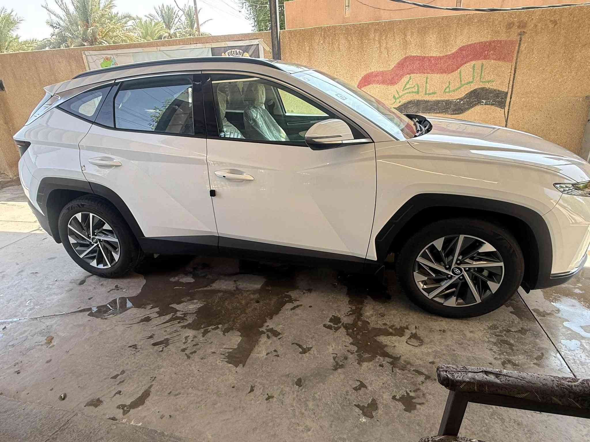 توسان موديل ٢٤ خليجي بيع مروس حسب القناعه 
فول عد لبنرمه 
كشنات كهربا 
سايد بريك بصمه 
تحكم ستيرن 
داخل ابيضّ
مكفوله 
ماشيه٣٥
قطعتين تبريد 
تايرات الشركه جوها 
لسعر ١٩٨
مكان وسفيه 
***********
