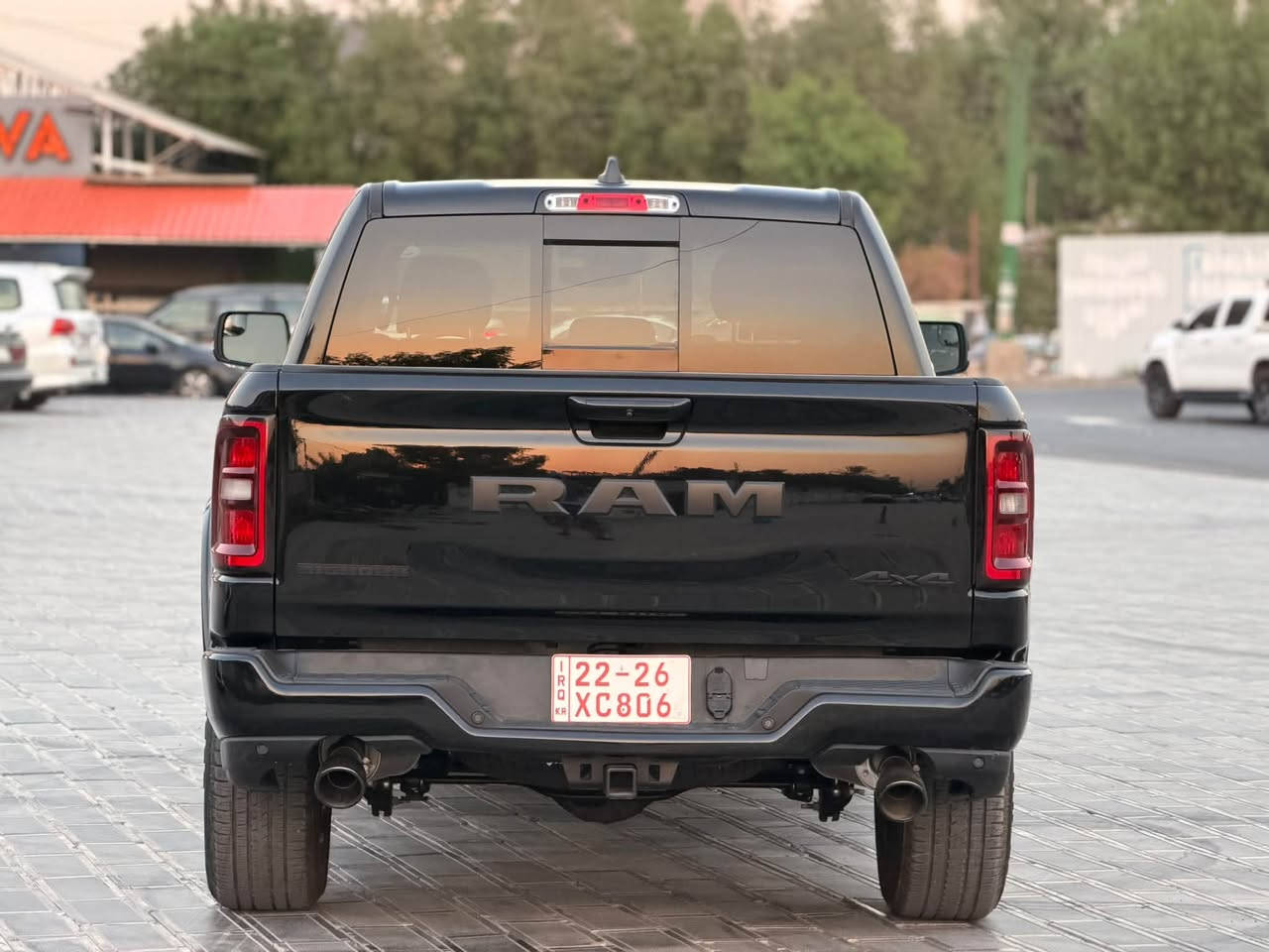 ياالله

السلام عليكم دوج رام 2026 بك هورن  وارد امريكي 

2026 RAM 1500, BIG HORN/LONE STAR 3.0 V6

رقم اربيل كاتي 

حجم المكينه : 3.0 V6  

المسافة المقطوعه : 285 ميل بعدها زيرو

الضرر : باب خلفي يسرا مبدل نفس الون وصبغ بالدوسه  موضح بالصور بجم كبس 

الايرباك : سليم مطاك ولا ايرباك   

#مواصفات

1.شاشه كبيره

2.بصمه

3.تشغيل عن بعد

4.كامرا

5.ويل كب

6.حساسات امامي خلفي

7.هيترات بالكشنات

8.رادارات 360

9.كشنات كهرباء

10.لايتات لد + زنون

11.كشافات 

12.اشاير بالمري

13.فور ويل 4x4

14.اتو ستوب

#السعر : الطلب في التعليقات سيأتي إليك مباشرة 

تفاصيل اكثر هذا رقمي *********** تحياتي

مكاني بغداد حي الجامعه

