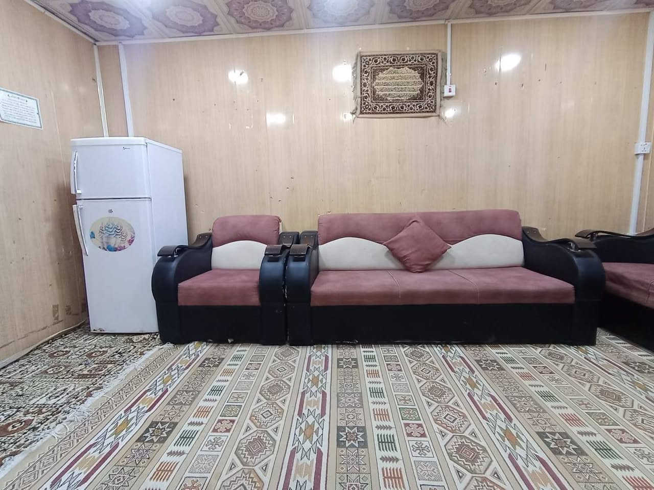 تخم قنفات للبيع السعر ٢٠٠ الف العنوان الرمادي حي التأميم الأستفسار ***********
