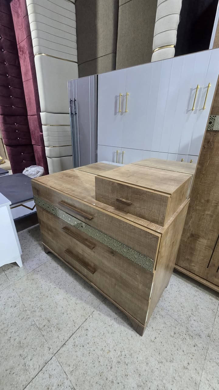 غرفه نوم تركي اسلايت مستعمل 5قطع سعر مناسب 290 الف (يرهم  مراوس ))
🌷🌷🌷🌷🌷🌷
اشتري غراض بيت مستعمل تخم ديوان كاونتر ميز طعام غرفه نوم ثلاجه مجمده غساله راسلونه خاص صوره 
🌷🌷🌷🌷🌷🌷
خانقين/ شارع مستودع خلف مركز شرطه ازادي [مزاد المندلاوي]
***********☎️
***********☎️
