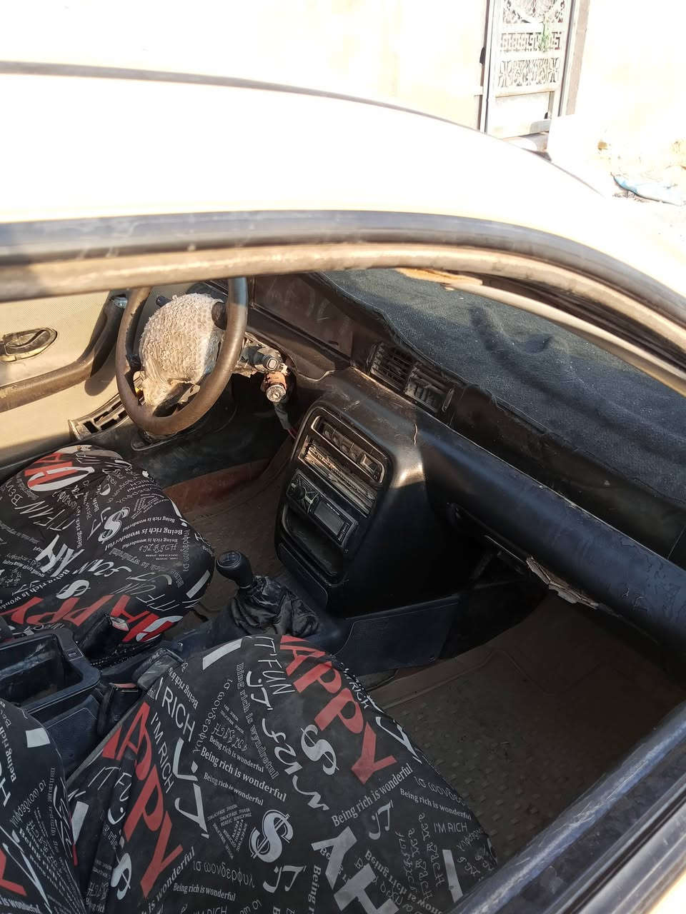 سمند للبيع شغاله عوزهه بس باتري مطلوبه هئيه وغرامات ع المشتري بيها خياسات قليله 

السعر 10. 

الاتصال ***********
