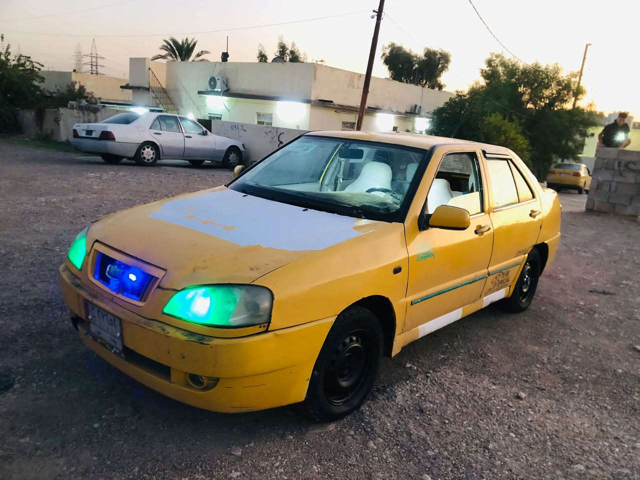 مكينة مشدودة • ٢٠١١ • موصل شارع بغداد