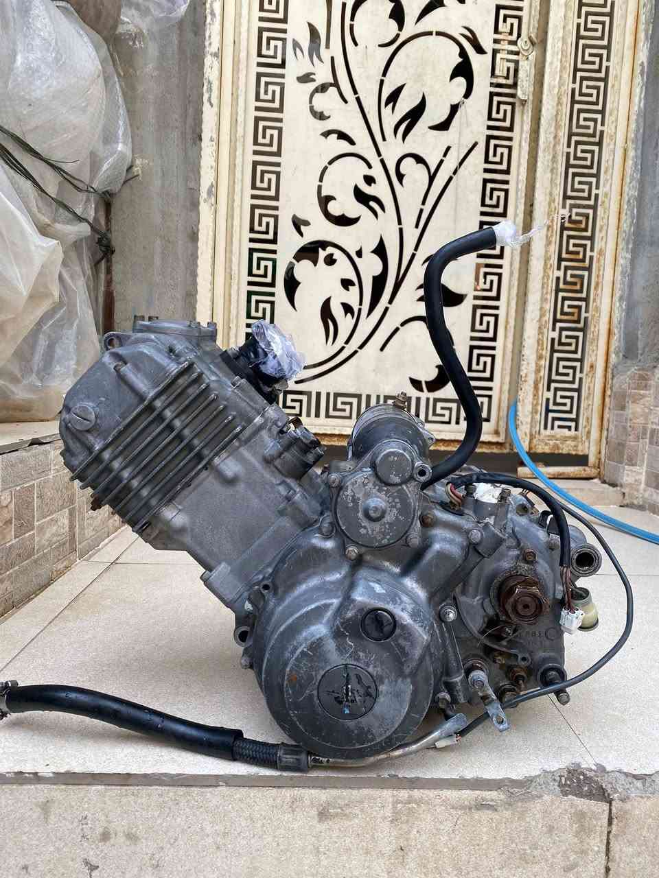 بۆ فرۆشتن Yamaha rabtor 700r بیعەیب بەشەرت کامل کامل عەشیا تاقم وەیار ڕایتەر تەنکی ڕۆن سارکەرەوە دەمی دەکشن پانکە کامل کامل نەقسی نیە لەعەرزا ئیشی پی ئەکەم دڵت گرتی ئنجا بیبە سعری ٥٠٠ هەزارو مەعامەلەیەکی برایانە سلیمانی ***********
