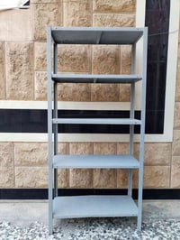 ميز حديد ثقيل جدا يتحمل أوزان لبيع الاتصال على الرقم 07709960695 الارت...