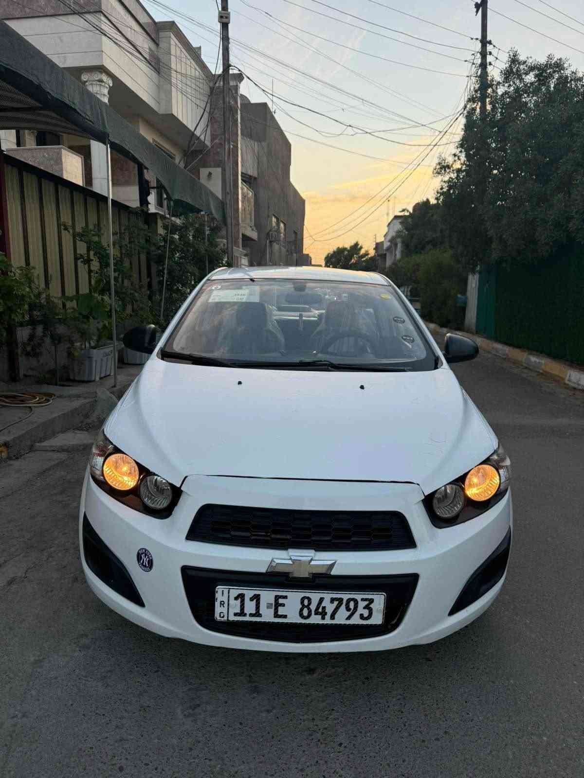 للبيع افيو سونك ٢٠١٢ وراد خليجي شركه العامه كير اوتماتيك محرك ١٨٠٠ تبريد ثلج تخم تاير جديد صدر خلفي امامي جديد كير مكينه خير من الله السياره على وضع الشركه ماشيه ١٢١ فقط رقم بغداد انكليزي تحويل مباشر بيها صبغ قطعتين اثر طخه جدا بسيطه بدون دواخل بدون ايرباك السعر ٦٨ مكاني بغداد وهذا رقمي *********** بغداد, العراق
