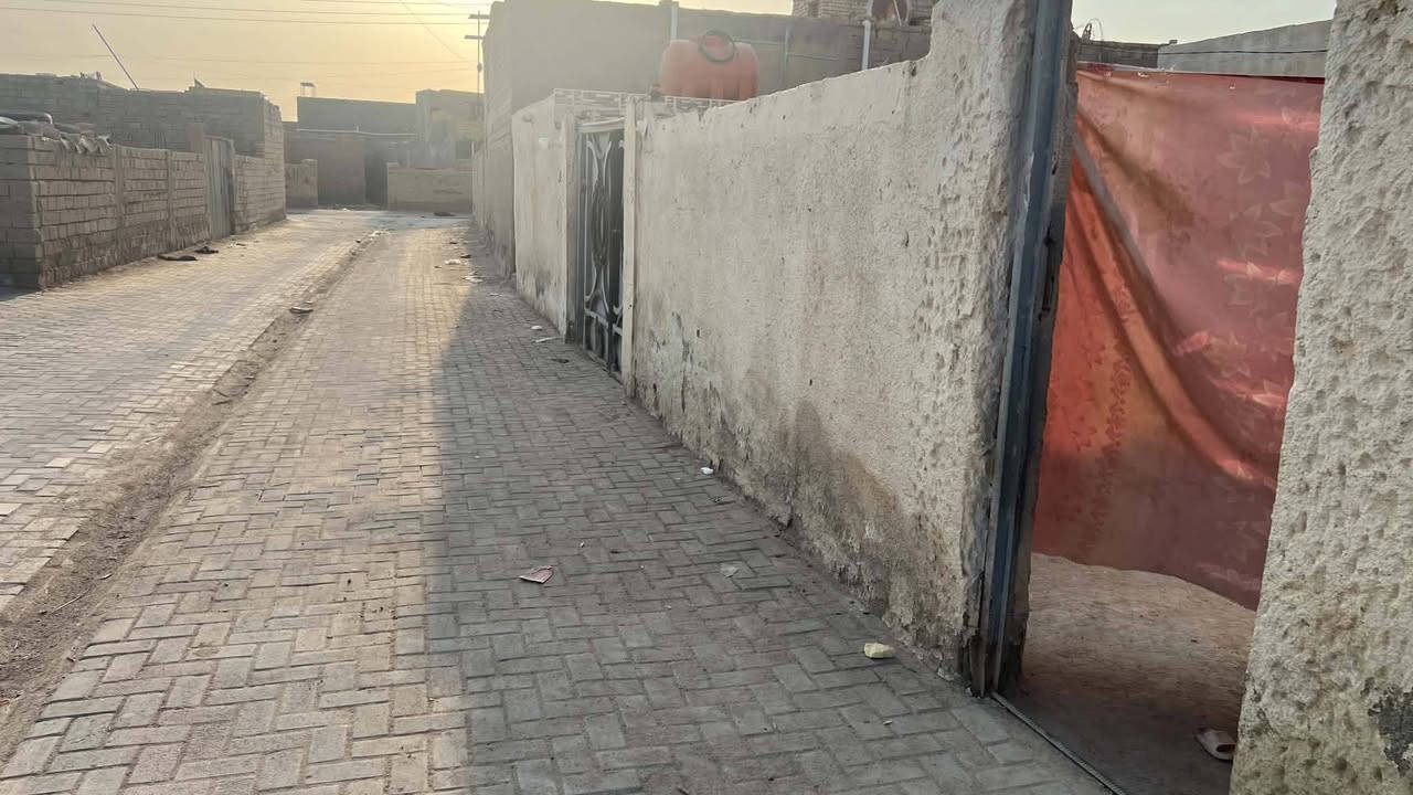 حي ملاين • ٤٠٠م • ٣غرف