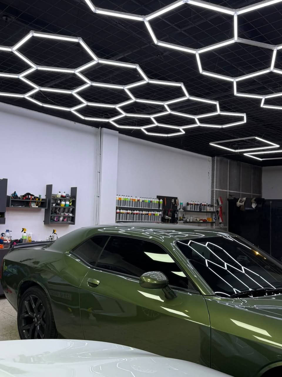 🚗 Dodge Challenger SXT 2023 للبيع
الوصف والمواصفات:
 * الفئة: SXT (محرك 3600)
 * الموديل: 2023
 * اللون: زيتوني مميز
 * المسافة المقطوعة: 18 الف ميل
 * بدون لوحات مستوردها باسمي
🛠️ حالة السيارة والمواصفات:
 * الحادث: حادث خلفي بسيط
 * الصبغ: قبق الجنطه 
رقم الشاصي 2c3cdzag3ph693500
 * المحرك والكير كفاله 
 * المواصفات الإضافية: كشنات كهرباء، ويل كب حجم 20، إطارات (تايرات) جديدة بالكامل
📍 العنوان: كربلاء 
📞 للإستفسار والتواصل: ***********
📩 أو عبر الخاص: الماسنجر مفتوح
