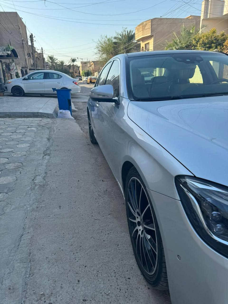 مرسيدس S500 • ماشي ١٨٠ الف • رقم سليمانية