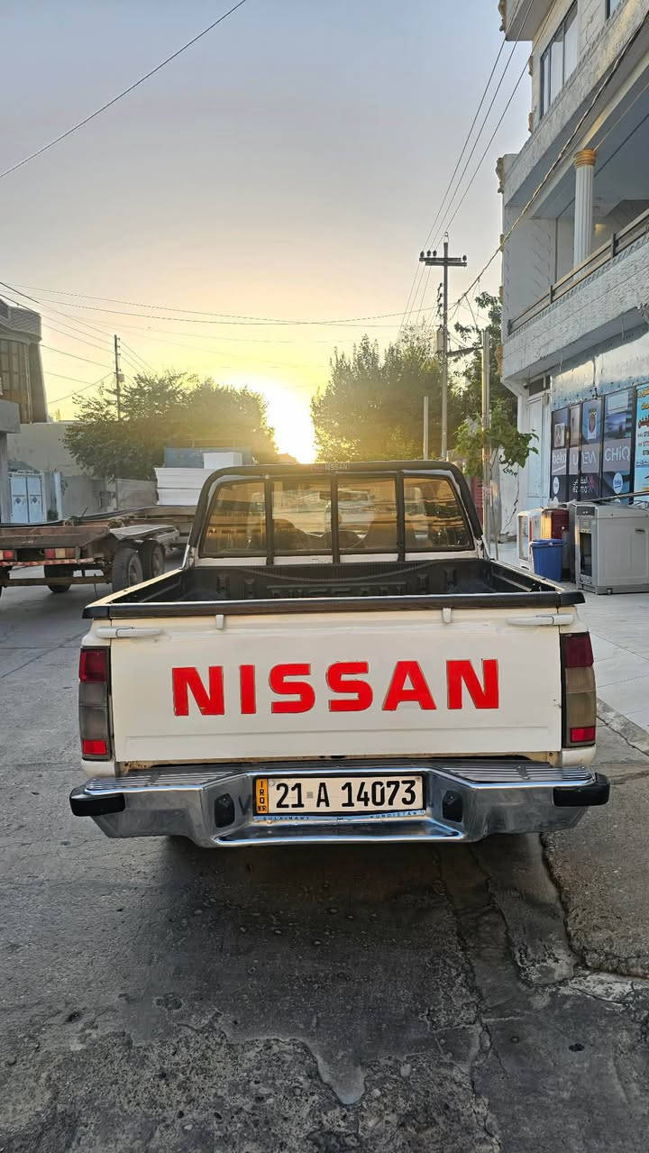 نیسان دەبڵ مۆدیل ٢٠٠٢ ڕەقم سلیمانی
سەنەوی تازە تا ٢٠٣١
بێ بۆیاخ
چوار تایەی لۆك لە ژێرایە
گێرو مەکەینەی بە شەرت
نرخ  ٨٧ گەڵا
***********
*********** السليمانية, العراق
