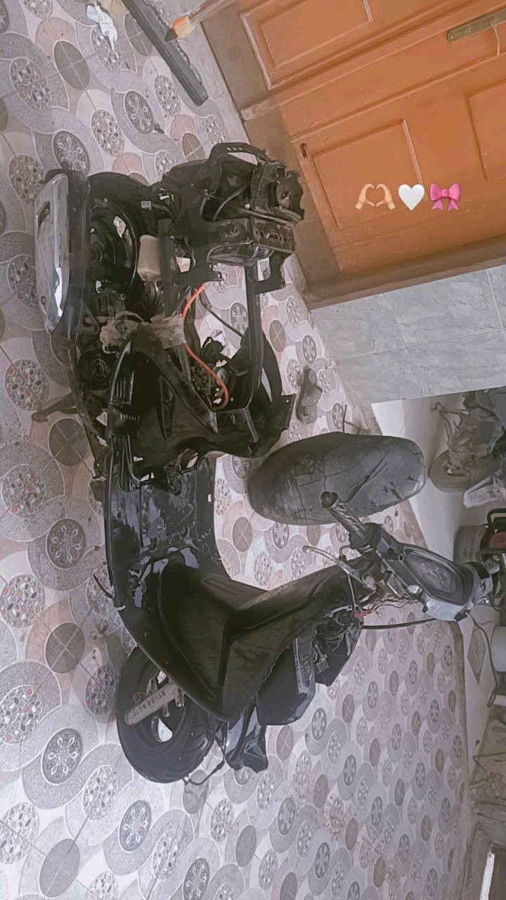 فراشه • باتري • مكينه