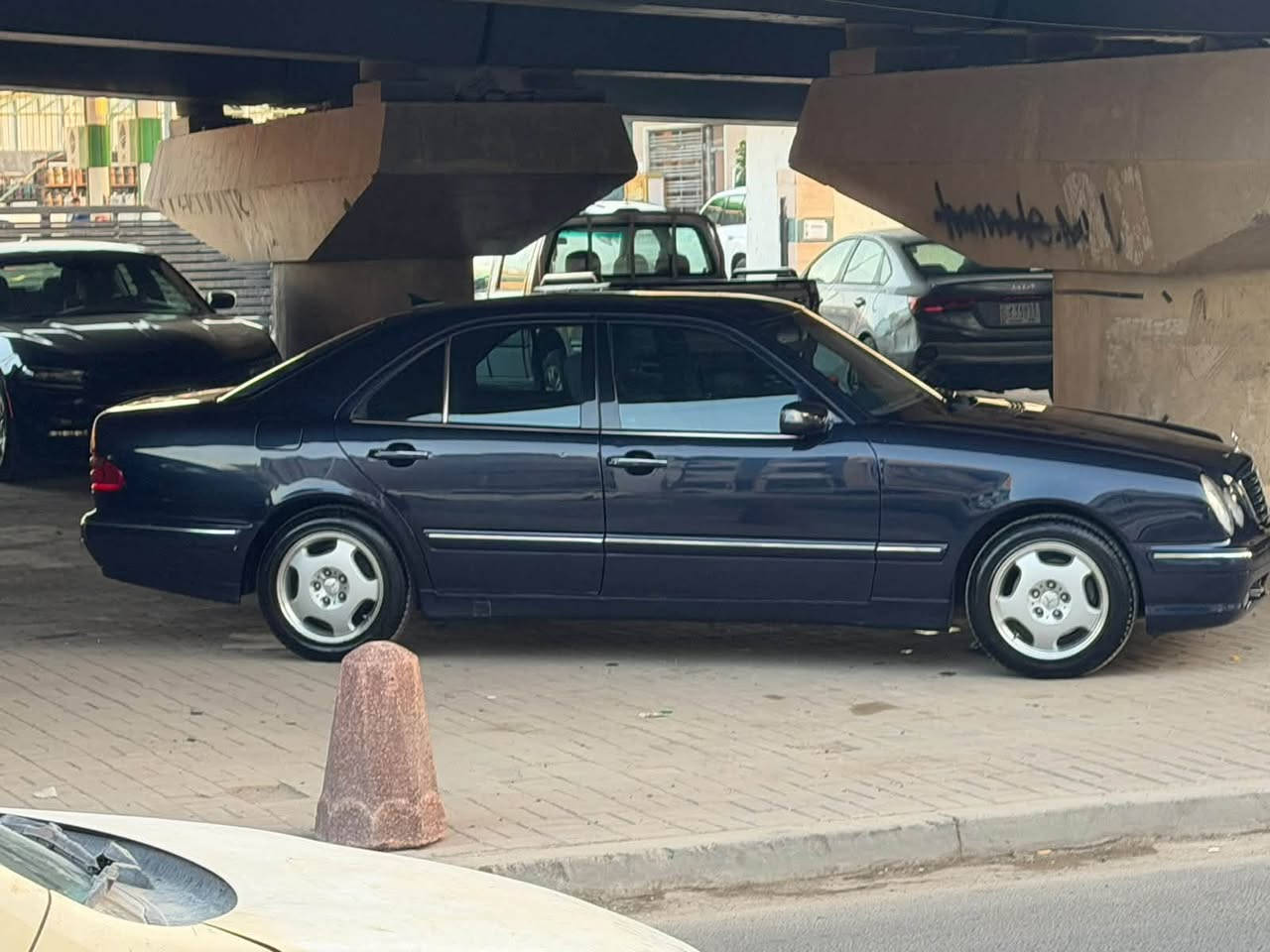 مرسيدس W210 • موديل 2001 • رقم بغداد