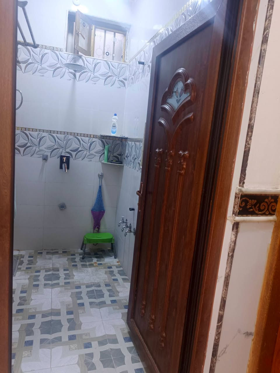حي الغدير • ٢٠٠م • ٦ غرف