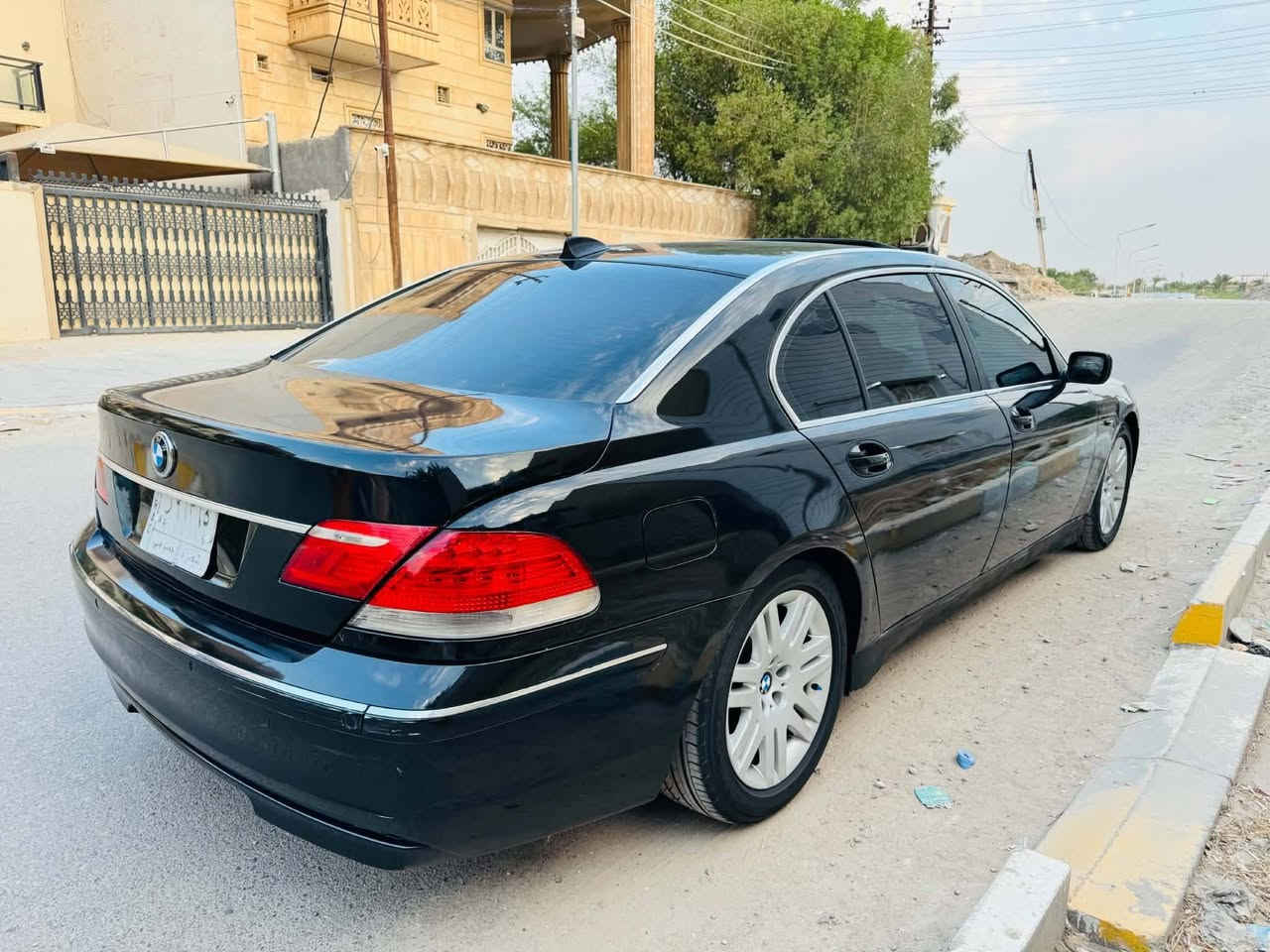 فقط بيع فقط بيع لغرض السفر
سلام عليكم بي ام باخره ٢٠٠٤محدث ٢٠٠٨
صبغ حزام جماليه السياره فول مواصفات للخير 
معروفه مواصفات لبي ام جاهزه من كير ومحرك وصدر وتخم تاير كلا جاهز شغل وطلع لكل العراق شرط 
حجم 745 العنوان الناصريه الشراي يتصل وبخدمته 
*********** واتساب فقط 
خاص مفتوح 24ساعه
