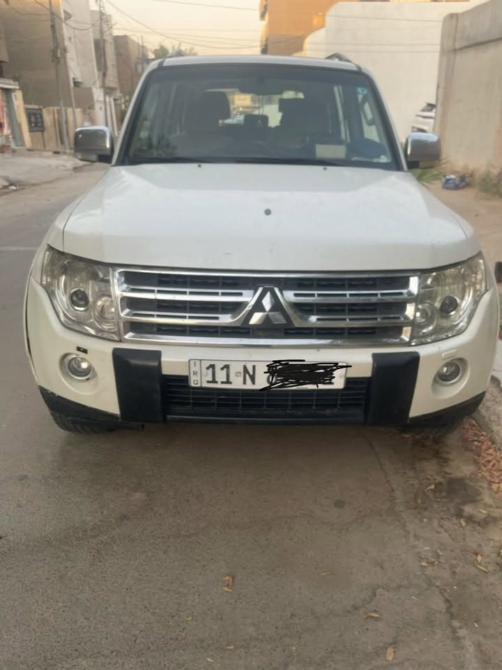 سلام عليكم
باجيرو جبتو  
سعر ١١٥ 
مديل ٢٠٠٨ 
سياره كفاله 
بيها بارد بس بلجامغ اليمنه بس 
رقم ***********
