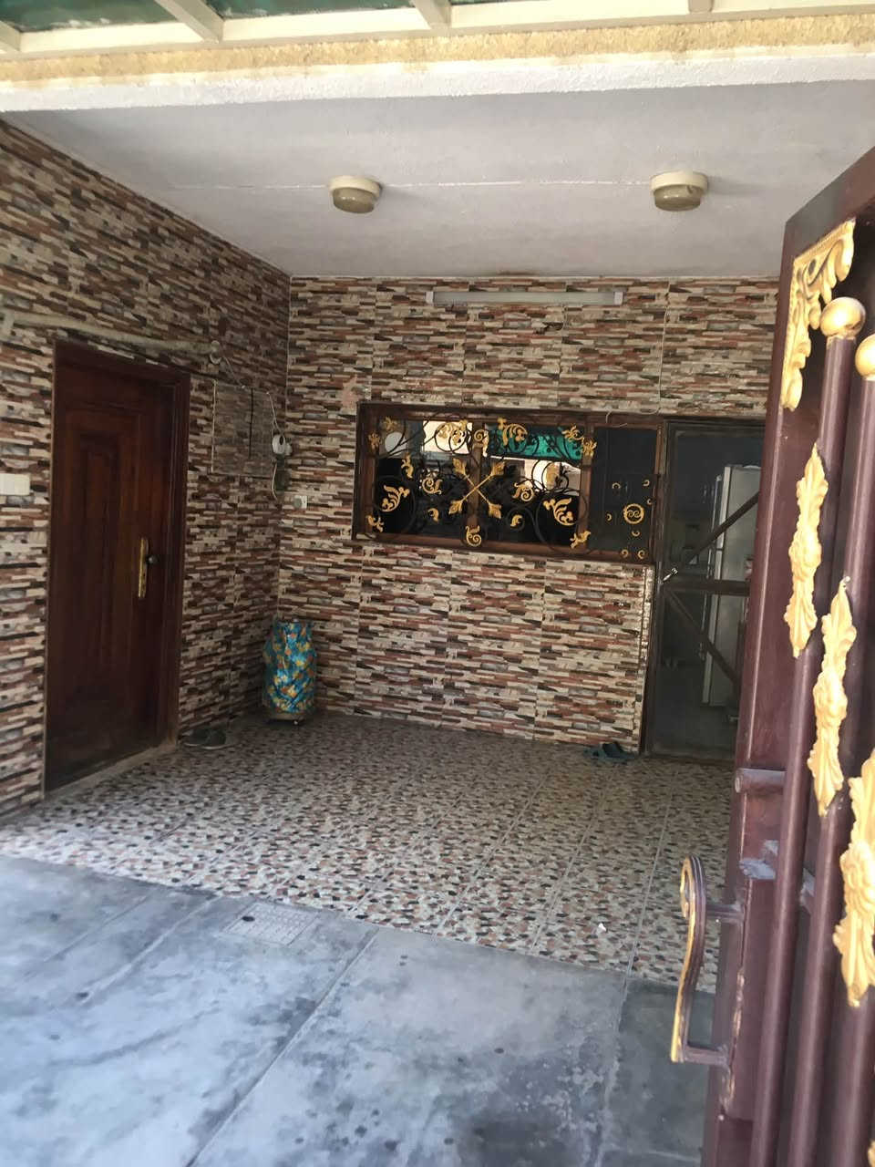 بيت للبيع طابو ملك صرف سند مستقل في حي اسيا مساحة ١٥٠ متر يحتوي على ٤ غرف نوم استفسار اتصل على هذا الرقم ***********
