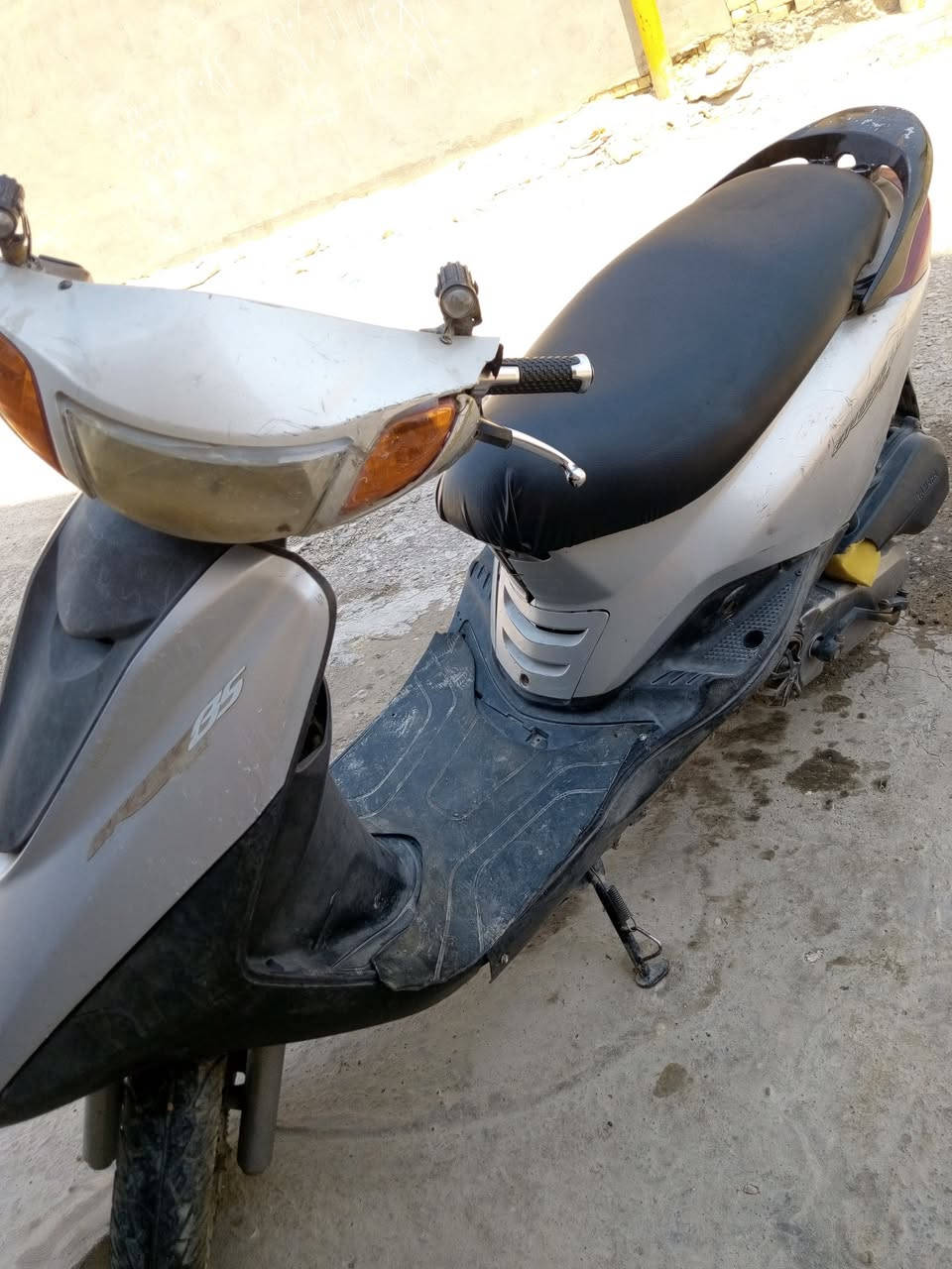 سلام عليكم دراجه للبيع اكزز بريز نضافه كدام عينك يرادله ترتيب قليل ترجع فول هندر سلف كله شغال. مكاني بغداد الدوره ابودشير سعر400بيه مجال شي بسيط *********** بي واتساب او اتصال عرقم
