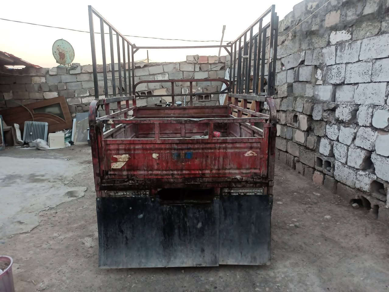 سلام عليكم ستوته للبيع مثل ماموضح بل صوره محرك شرط نقص كهرباء بس تايرات 3جوبلس جدد سعر 600 وبيها مجال مكان كركوك حي عسكري ***********

