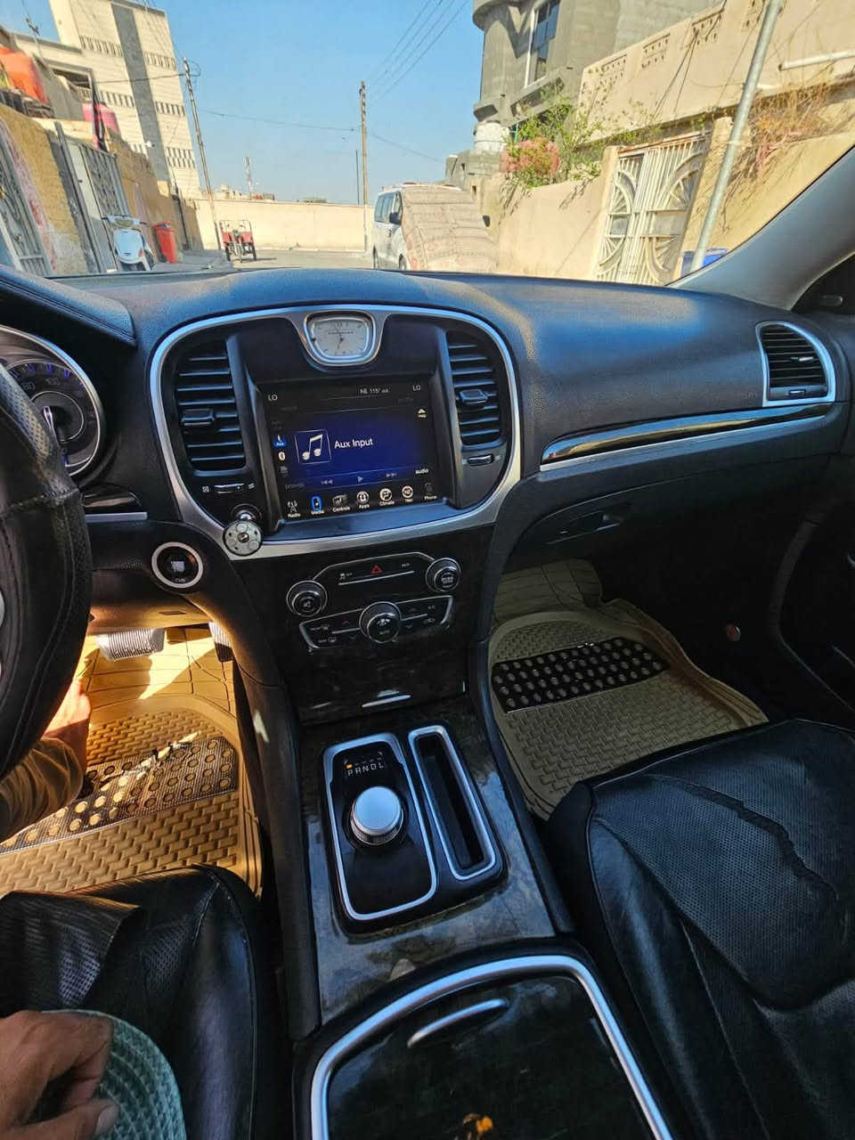 سلام عليكم شباب اوباما موديل 16 اصل مواصفاتcفول مواصفات السياره ستخدام شخصي رقم ذيقار مشروع وطني مداور ثاني يوم بأسمنه السياره فقط جاملغ وبارد بسيط شرط السونار ماشيه 140 ميل السعر 178 وبيها مجال قليل مكان السياره البصره قضاء المدينه ***********واتساب ماسنجر
