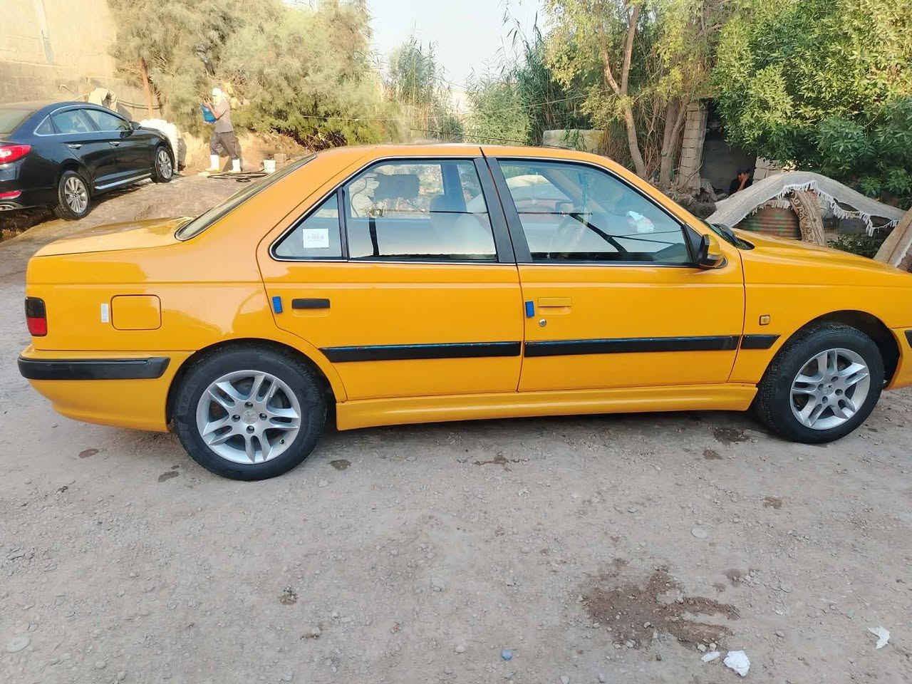 السلام عليكم؛
بيجو وغرامات مصفره 
السعر 55 وبيها مجال بسيط
رقم الهاتف٢٠١٨
حداديه،، كير محرك تبريد كفاله
السياره مكفوله ماعدا الباب الخلفي معمر
هيئه ***********
المكان / النجف ابو صخير عمود ٨١
