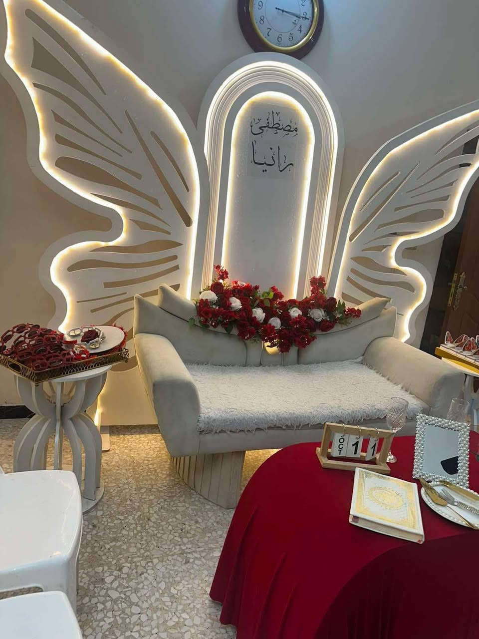 كوشات ريمه بالعروض🤭 متوفر جادر خطوبه ابيض وايضا موسيقه متوفره
استفسار خاص او عن رقم***********
الألبومات عرسان واحد سبع البور  بادارة:عداي🫅
متوفر كوشات أعراس خطوبه حنه مهر  في مصور الخليج شارع الالف مجاور هاي جكن
حسب طلبكم وحسب ختياركم وحسب تغير تحبون اضافه اولا ومتوفر ملكانه 🫂♥️
بصمات خطوبه 💍💍
وكامل ملحقاتها الكوشه 
متوفر ايضا موسيقه 
كراسي عظم عاج 
ديجي
طبلات 
تصوير عرسان بااحدث الجلسات
