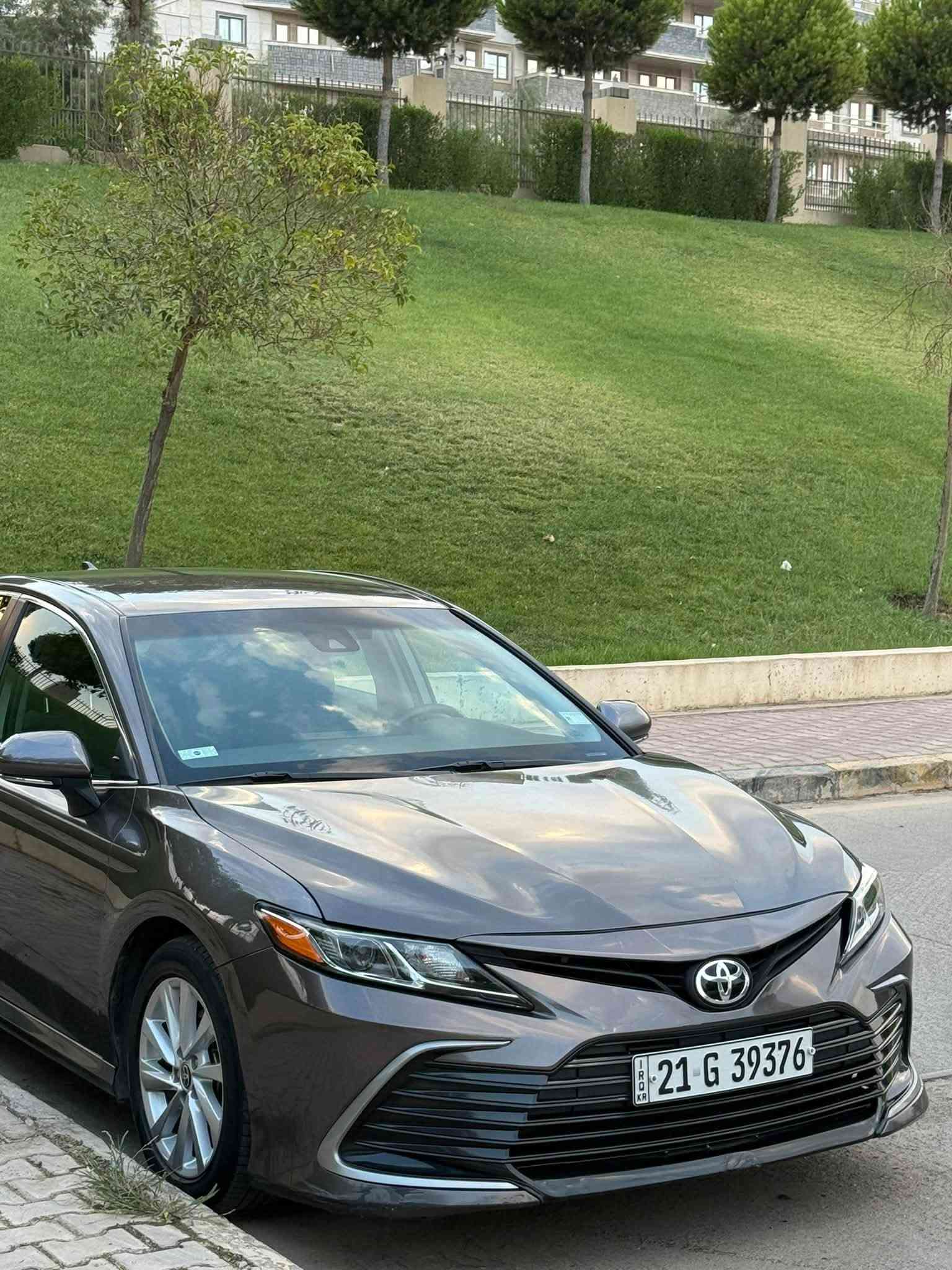 السلام عليكم ورحمة الله وبركاته
‏‎       ——— لـلـبـيع  ———

تويوتا كامري.        — Toyota Camry 

‏‎وراد أمريكي.          — ايرباك الستيرن

‏‎الموديل                —  2021  

فئة                       —   AWD )LE )

حجم المكينه         —  V4/2500 

‏‎اللون                     —  نفطي   

المسافه المقطوعه —  63.000mi  

حالة السياره.    — صبغ البنيد فقط - جاملغ تعديل بارد ( صور الحادث مرفق مع المنشور )   

‏‎المواصفات 
-كشنات اماميه تدفئه
-ستيرن تدفئه 
‏‎- شاشه كبيره تدعم نظام الأبل كار باي ونظام الاندرويد 
‏‎- كرسي السايق  بحركه كهربائيه 
‏‎-تبريد منفصل 
‏‎-تحكم ستيرن جهتين 
‏‎-تحديد سرعه 
‏‎-مانع انزلاق 
-رادار امامي 
‏‎-تحديد مسار 
- تنبيه ما قبل الاصطدام
‏‎-كامره خلفيه
‏‎باقي المواصفات المعروفه 

‏‎السعر            — 164$

رقم السياره    — السليمانيه  

‏‎موقع  السياره — السليمانية 

‏‎للأستفسار.     — ***********—***********
