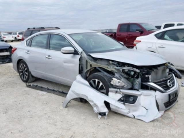 التيما ٢٠١٧ موصفات sl لون سلفر
سيارة ضرر جاملغ ايمن تبديل وباب سكن صبغ والباقي كفالة بدون اي داخل 
ميكانيك كير محرك صدر كله مكفول اخو الجديد. 
تبريد قطعتين
كشنات جلد وهيتر
كشنات امامي كهرباء
استيرن هيتر
رادرات
نقاط عمياء
نظام ١١ سماعات بوزز
مراية تعتيم وبوصلة
سيارة مابيها اي مصرف
تايرات تخم 
***********
