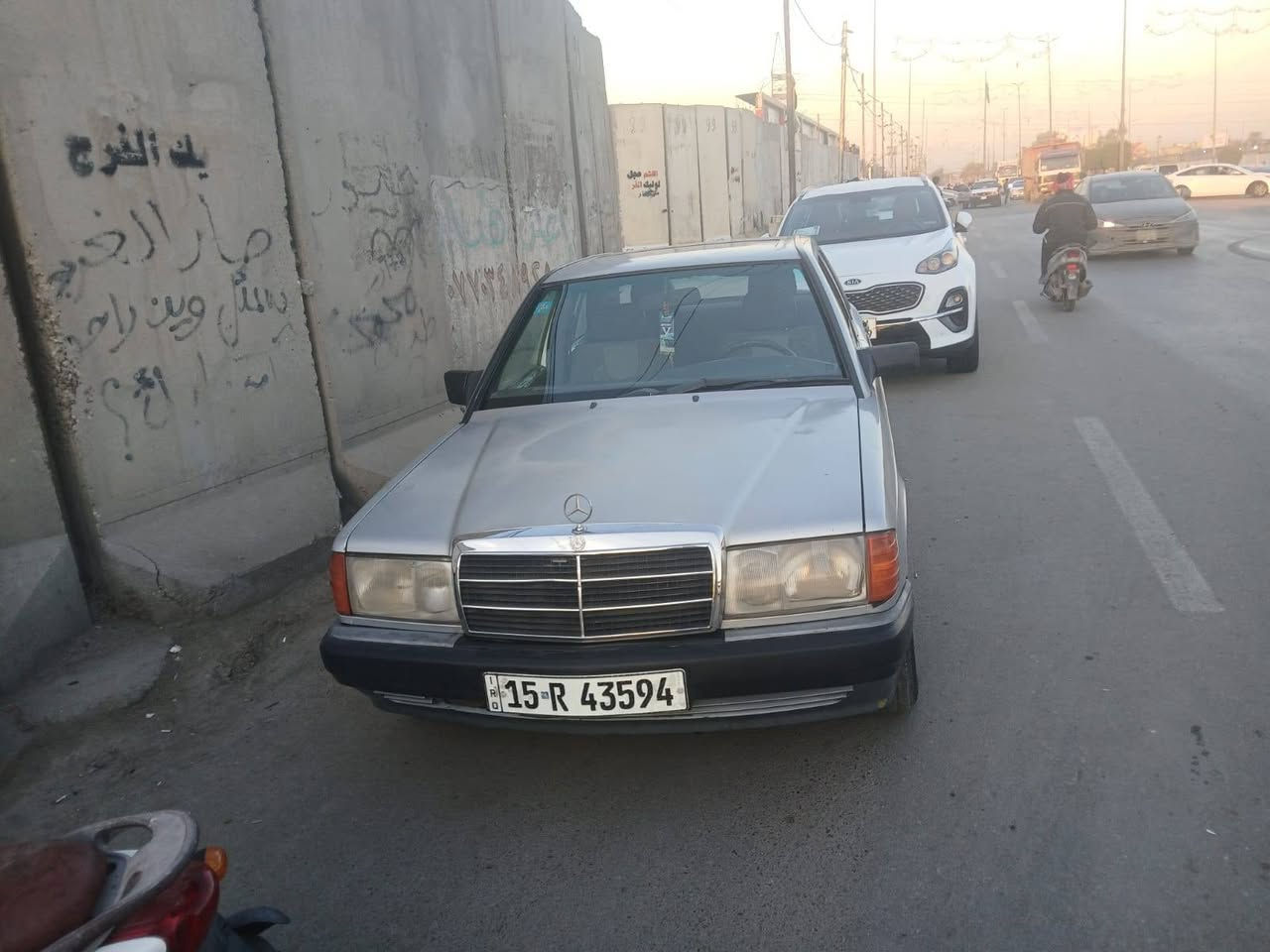 سلام عليكم مارسيدس 190سياره موديل 92مكفوله من صبغ وضربه بلاديه  مكينه اربعه سلندر مكينه كير تبريد سياره جاهز من كل نواحي رقم انبار انكليزي بااسمي سياره  *********** متوفر وتساب اي استفسار عنوان بغداد الحبيبيه قرب معارض الحبيبيه أو ساحه الحمزه السعر 62بيه مجال
