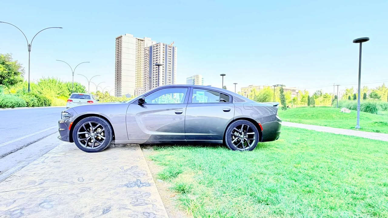 السلام عليكم
جارجر 2023
SXT
السعر 235$ وبيها مجال 
ضرر موضح بالصور 
بونيد تبديل بلاد بدون صبغ 
جاملغ يمين تعديل بارد 
بدون دواخل بدون ايرباك 
مكان السياره اربيل 
ترقيم جديد هزه وفحص كله جديد 
***********
