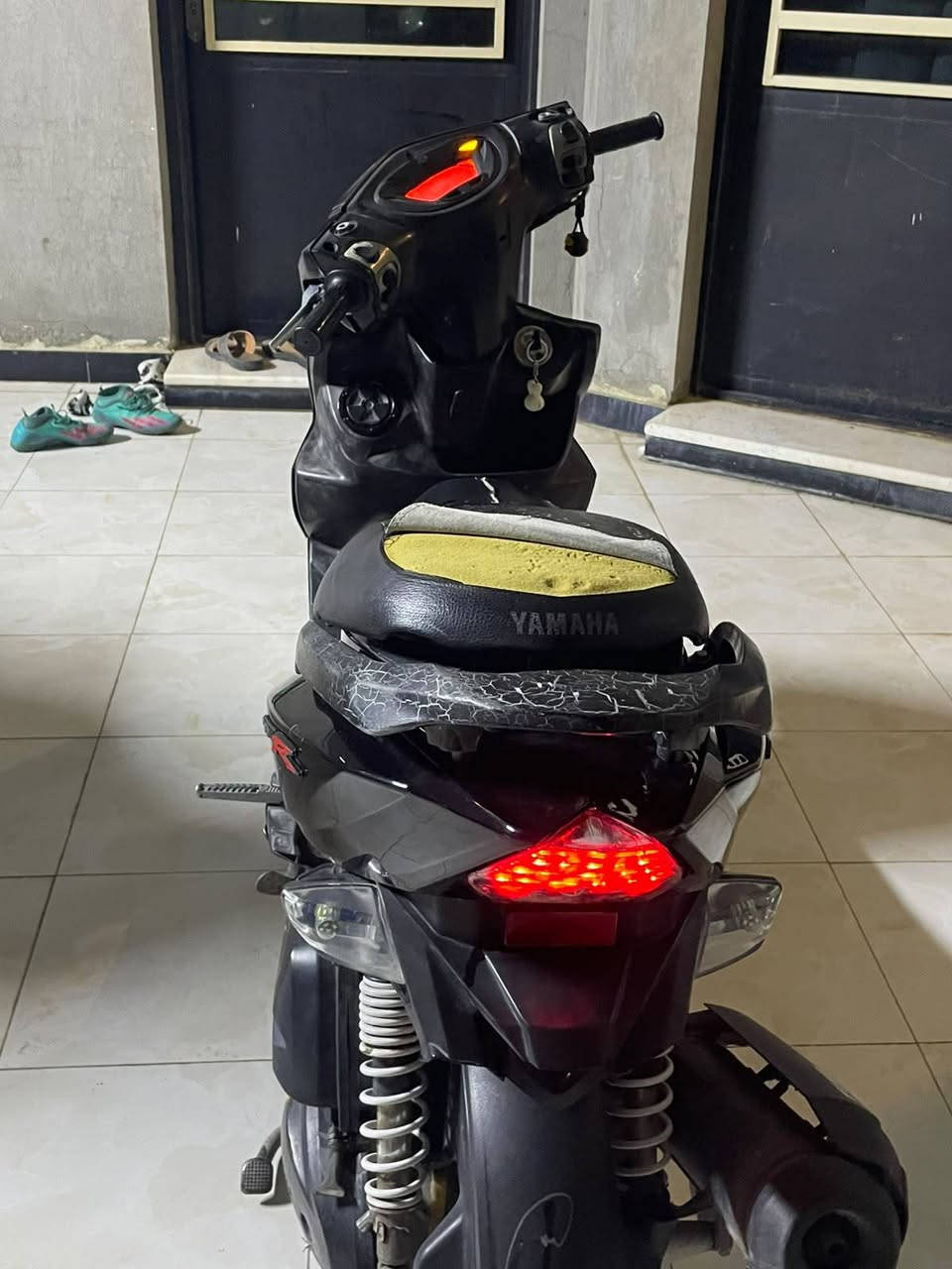 سلام عليكم دراجه GTR محرك 125دراجة  حلوه ونضيفه بس بيه نواقص خفيفه من ضمنهن شاشه ول مكينه تبخر مكاني بغداد 
غزاليه شارع المركز للتواصل لأتصال عل رقم 
او على الصفحه ***********
