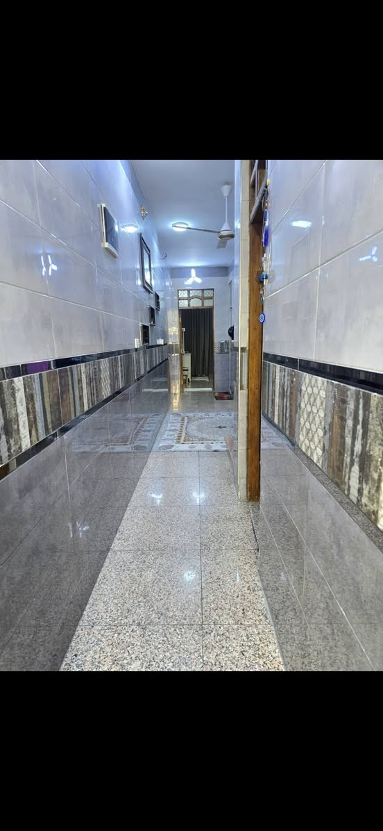 للبيع بيت ١٠٠م طابق واحد.. في البلديات الصحفيين خلف معجنات قلعة لبنان.  نوع العقار مصفر.. السعر ١٢٠ قابل للتفاوض.. للاستفسار ***********
