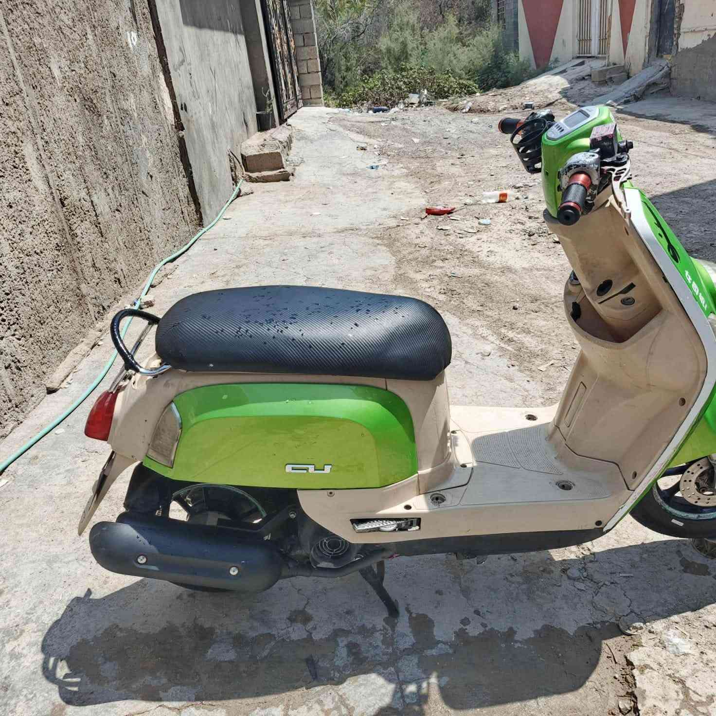 بوليس • نقوص بسيطة • مجال