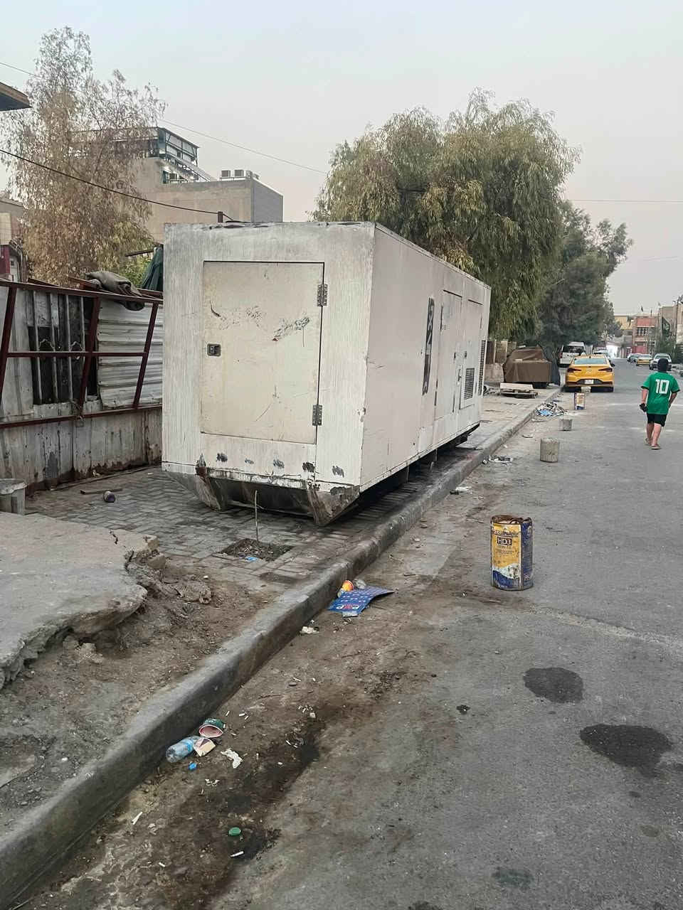 السلام عليكم مولد بيركنز 2300 نضيفه كلش ما مشتغله هواي المكينه بلاديه ما مفتوحه لا تنقيص ولا تبخير الحمد لله توليد 400 KV للاستفسار اكثر الاتصال مباشر ***********
