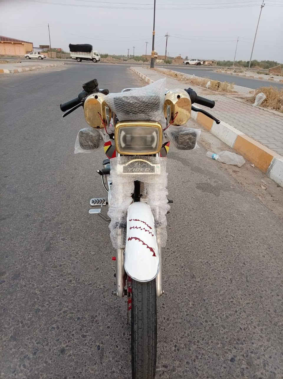 سلام عليكم دراجه للبيع تايكر سولينك 4كير باب اول  محرك 125c كير محرك كلها فوول نشاط يشلع الكاع كهربايات كلها شقاله هندر واحد يشتقل محرك اخرس
ه‍ــ( *********** )
