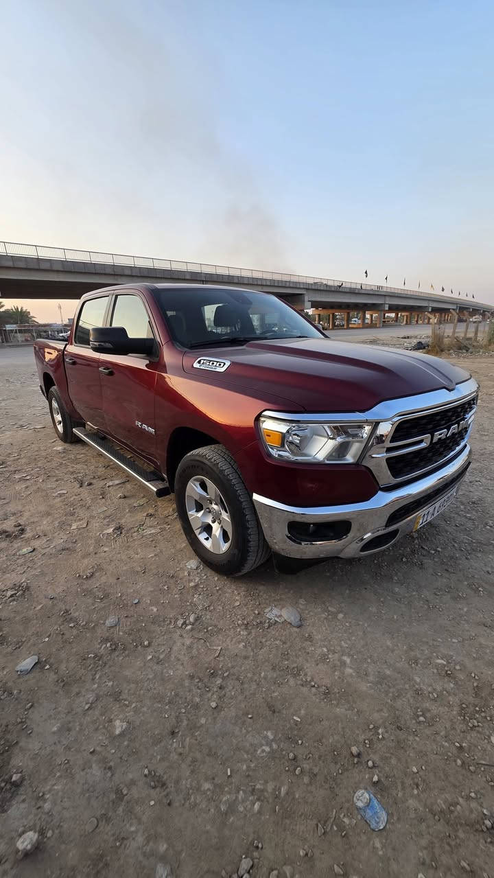 #للبيع [ دوج رام 1500 ]  2023
السعر : 285  قابل للتفاوض 
 Big Horn/Lone Star
وارد امريكي  ماشية 18140 ميل 
جديده جداً  
صور الحادث مرفقة ،،رقم الشاصي 
1C6RRFFG4PN539214
السونار مرفق ،، 
تبديل باب وتصليح باب ،،مع بارد بالچاملغ 
للاتصال ؛ صاحب السيارة : *********** 
السعر : 285 قابل للتفاوض .
