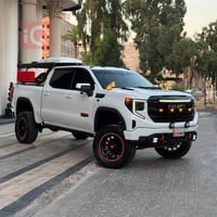 سييرا 2023 • مكينة ٥٣٠٠ • رفعة READY LIFT