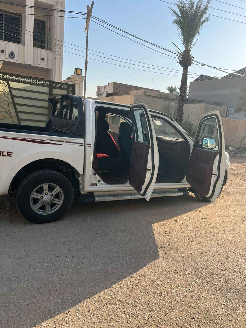 سلام عليكم بيكم 2019 سياره كفاله عامه 
من صبغ وضربه وتبديل  بسمي تحويل مباشر 
كير مكينه شواصي كفاله تبريد تدفئه كلها شغال
تخم تاير باتري جديد مكاني حله مركز ستفسار خاص او تصال 
***********
105 بيها مجال بسيط جدا حك الجيه
