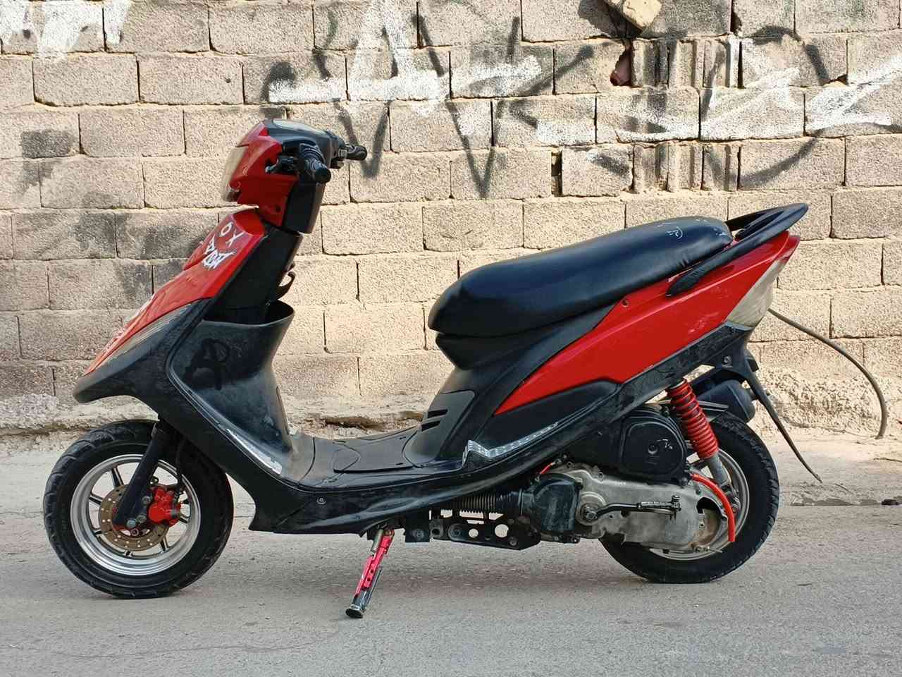 ماكس عدلة • مزودة