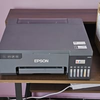 طابعة Epson L8050 • شبه جديدة • ٢٥٠ ورقة