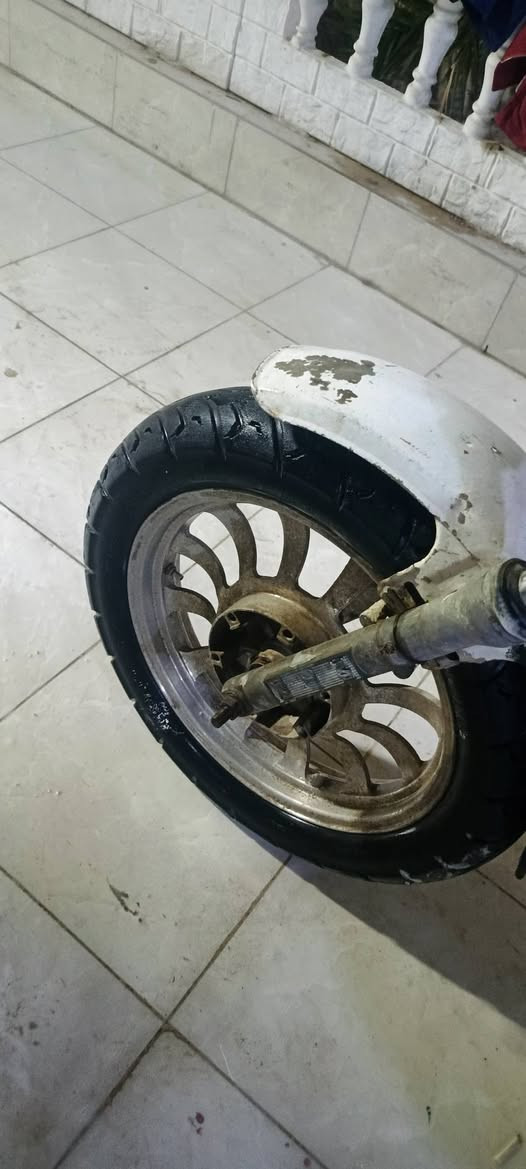 ستوته ادوات الشاصي كفاله باتري سياره محرك طكوكارتون سلف كير بوكس جديد سعر650 وبيه مجال بصره اب الخصيب ***********
