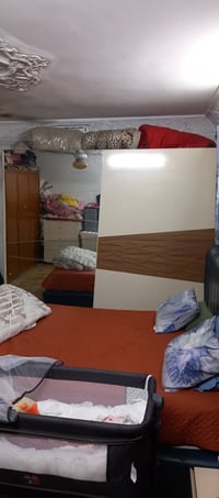 غرفه تركي للبيع مكانه حي الجامعة سعر ٤٠٠ للإستفسار ٠٧٧٠٠٨٣٦٥٣٦