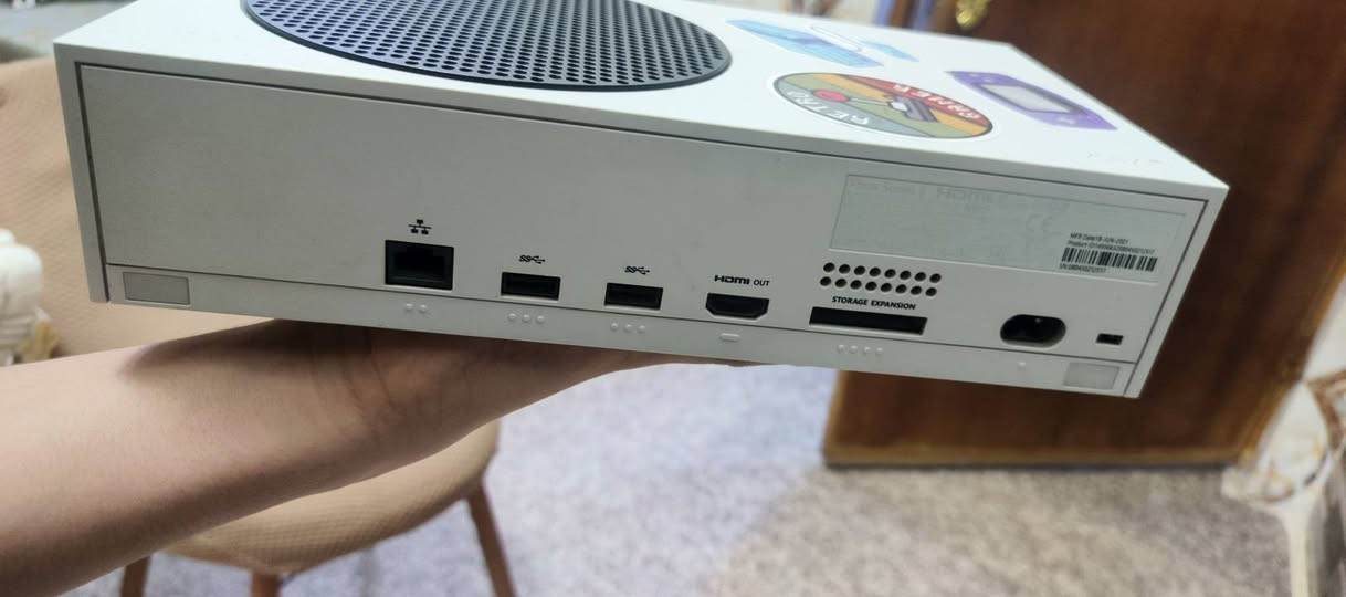 اكس، بوكس سيريس اس ذاكرة 512G كل ملحقاته الاصليه موجودة والكارتون والجويستك الاصلي
الجهاز نضيف لوك ستيكر مامفتوح 
اشتراك كيم باس التميت تقريباً شهر باقيله
  الالعاب.. Gta v + ريد ديد 2 +itake tow + هيتمان الجزء الاخير + سبونج بوب وباقي الالعاب موضحه بالصور
يو بي اس ٨٥٠
العنوان بغداد الشعب 
السعر ٤٠٠ قفل 

***********
