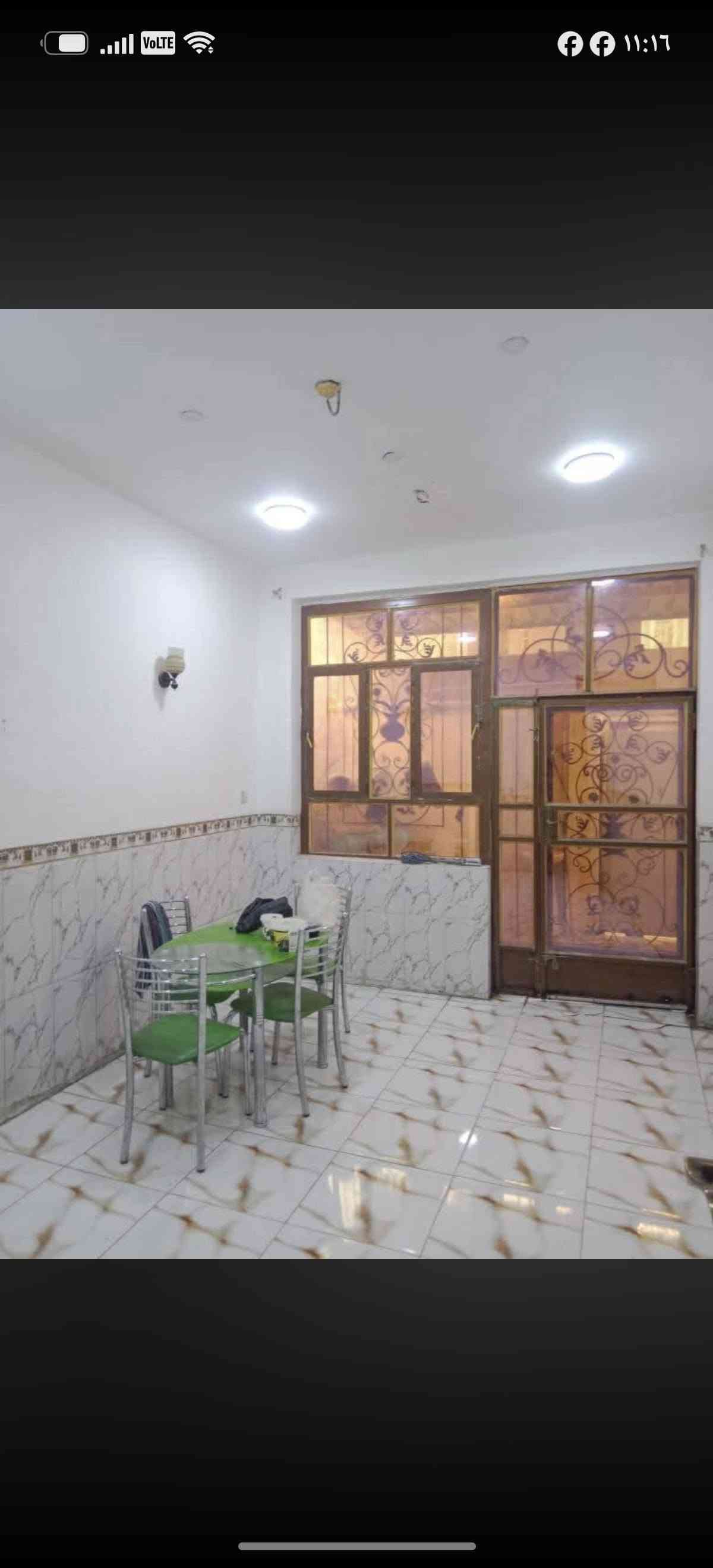 الدار للبيع المساحه ١٠٠م غرفتين وصاله ومطبخ وكليدور مجمع صحيات زراعي بسم صاحب الدار حي الصحه خلف المسبح السندباد السعر ٨٨ للاستفسار *********** ممكن تاخذ استثمار الدار فارغ استلام مباشر
