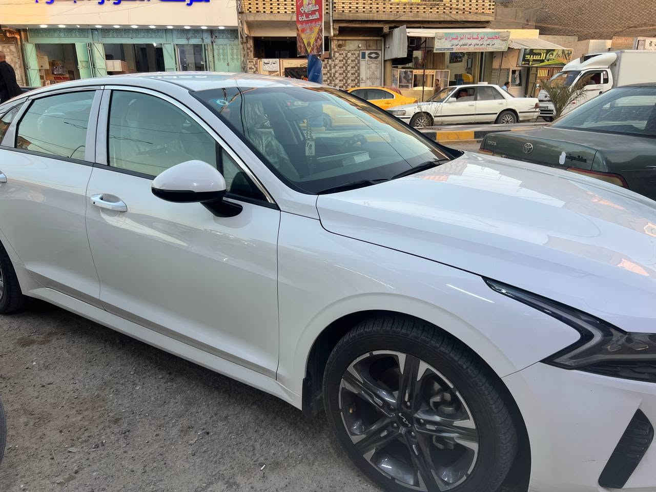 السلام عليكم  سيارة كي فايف خليجي مكفوله 2023تشغيل عن بعد مكينه2000دوش مراه شفط كشن كهربائي***********
