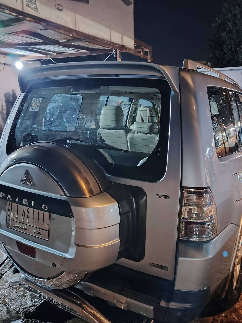 شركه الحبتور كامل المواصفات محرك 3500 وكير جديد صبغ بلاد مكفوله بيه بارد بلبنيد وباب السايق رقم انكليزي بأسمي تحويل ثاني يوم للاتصال *********** المدينة, البصرة
